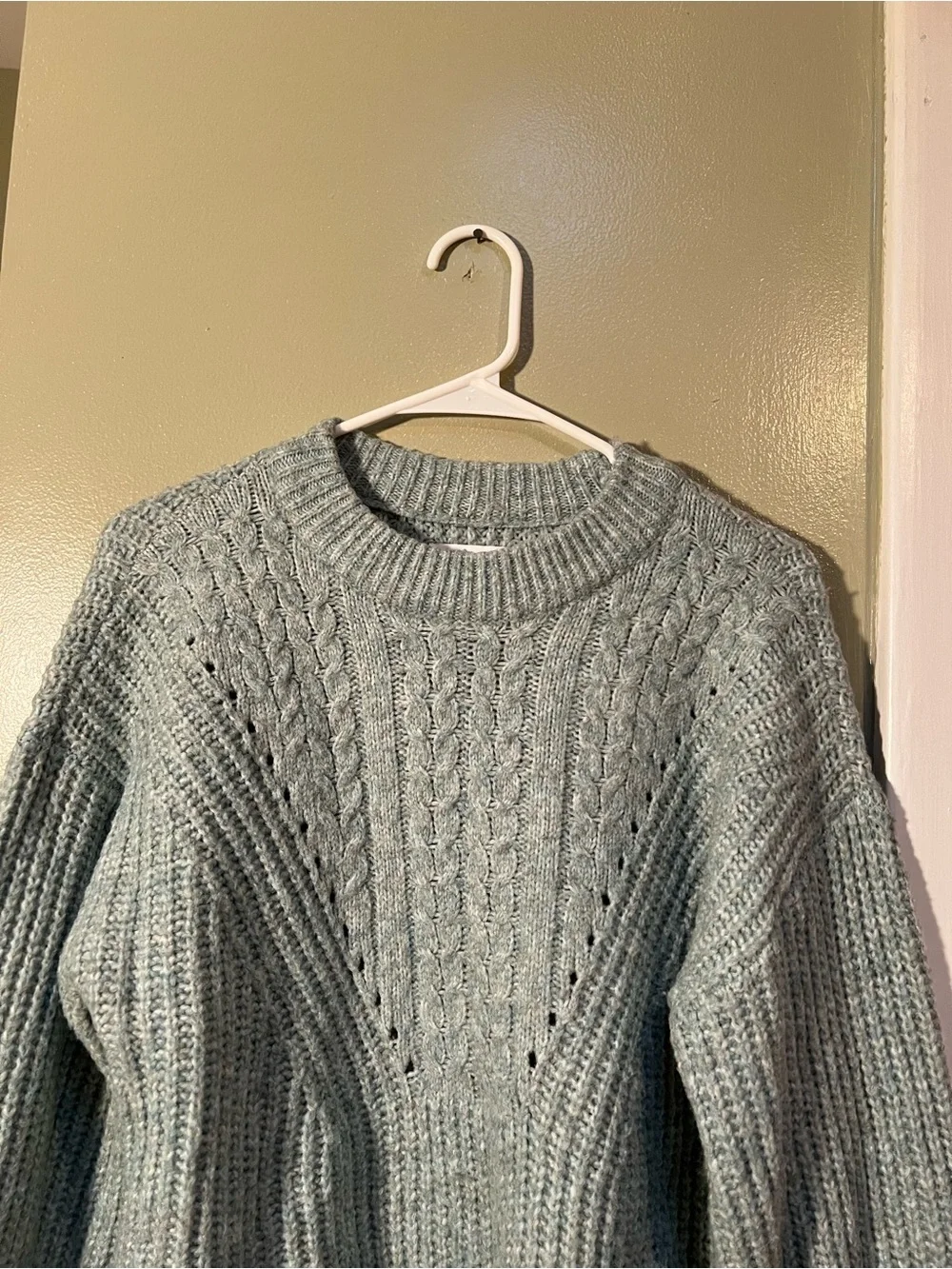 Sonoma Women's Size Small Crewneck Sweater Light Sage Green Cableknit Pointelle